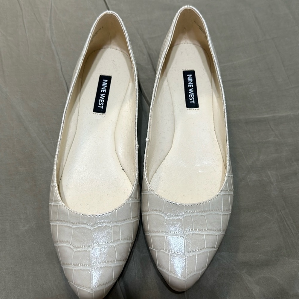 Speakup Almond Toe Flats